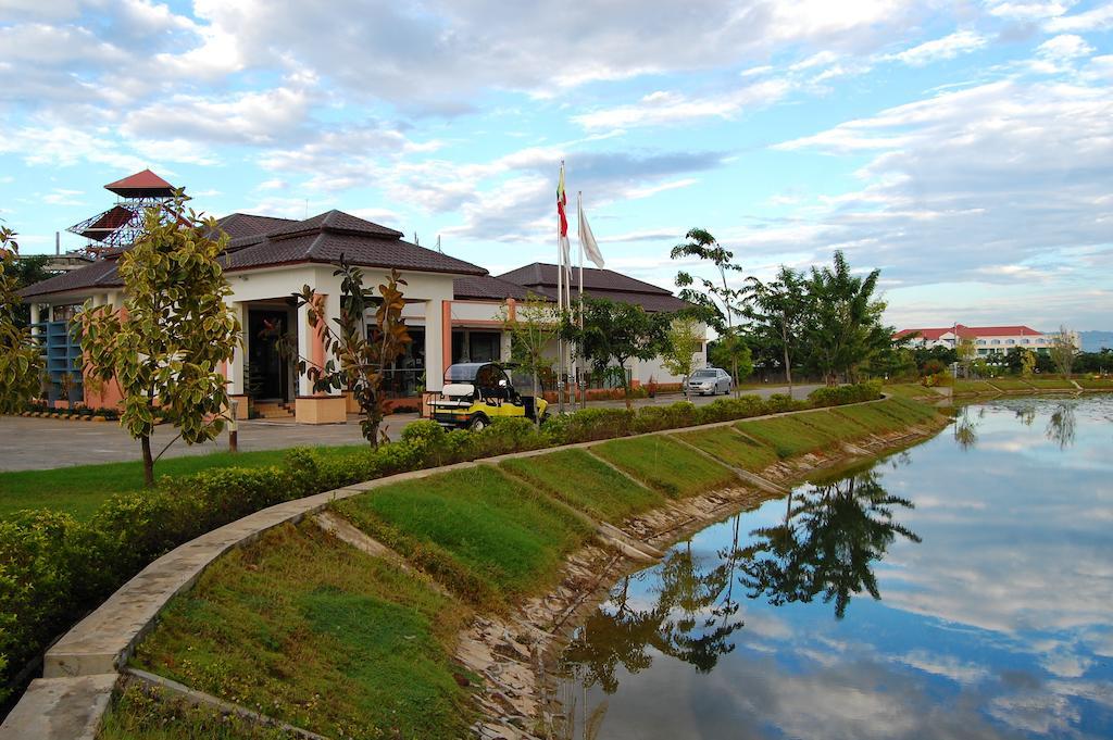 Naypyidaw The Golden Lake Hotel מראה חיצוני תמונה