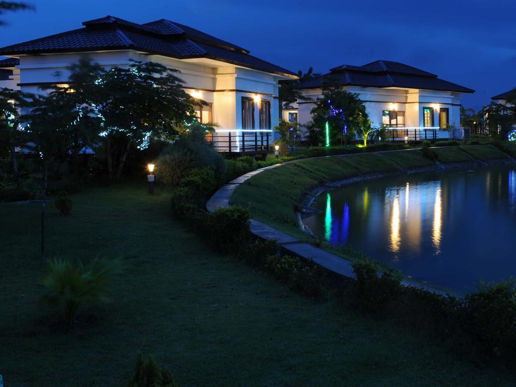 Naypyidaw The Golden Lake Hotel מראה חיצוני תמונה