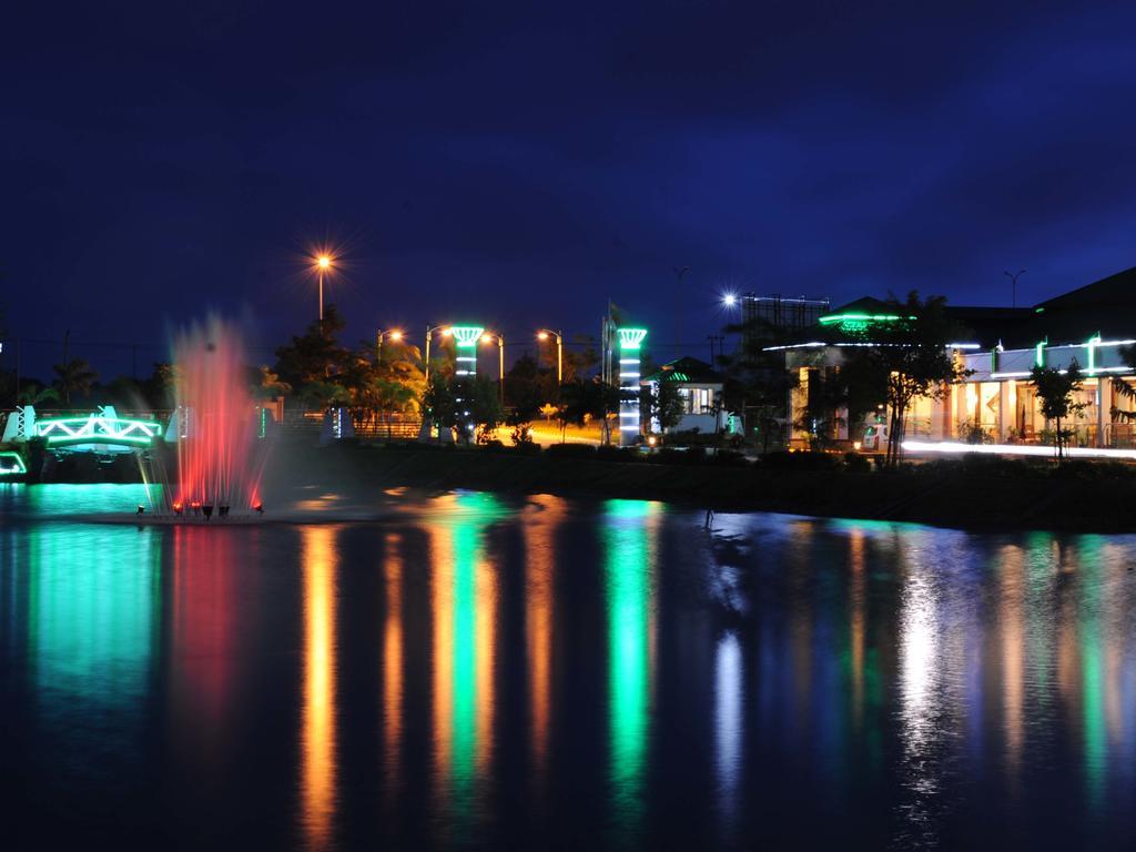 Naypyidaw The Golden Lake Hotel מראה חיצוני תמונה