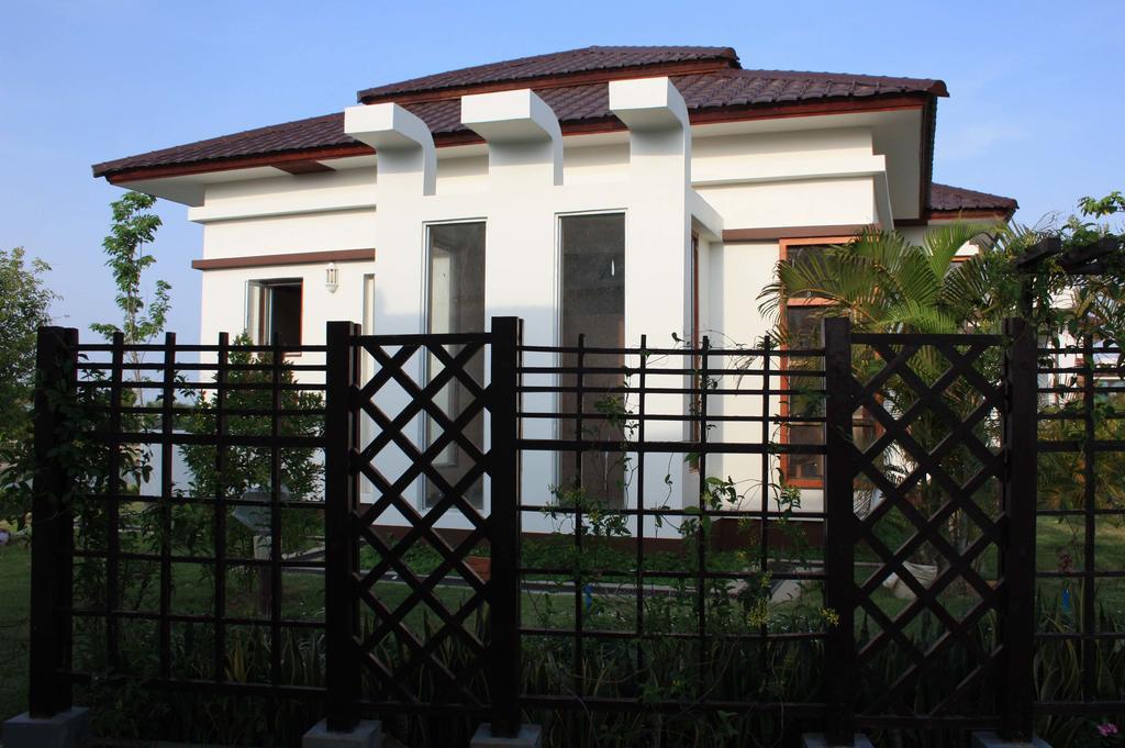 Naypyidaw The Golden Lake Hotel מראה חיצוני תמונה
