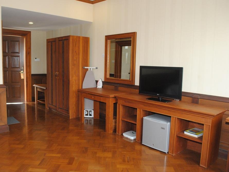 Naypyidaw The Golden Lake Hotel מראה חיצוני תמונה